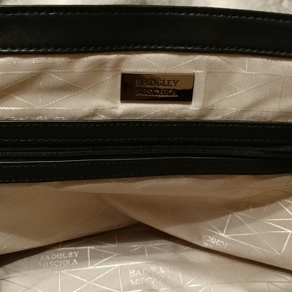 Badgley Mischka Shoulder Bag - Picture 7 of 11